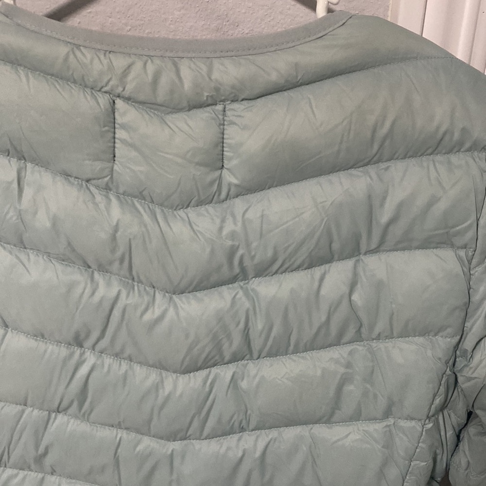 Warm light puffer jacket - Picture 10 of 12